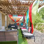 Le Jardin Suspendu Avec Piscine Et Jacuzzi Pour 15 Personnes Holiday home