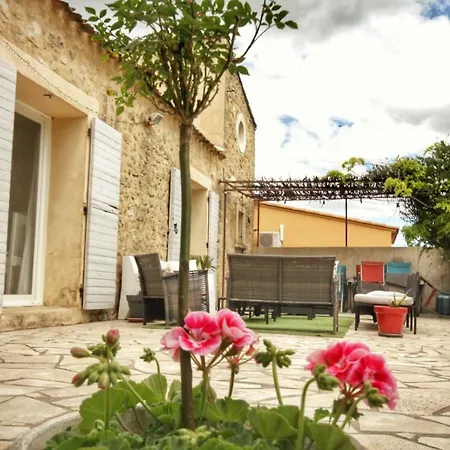 Le Jardin Suspendu Avec Piscine Et Jacuzzi Pour 15 Personnes