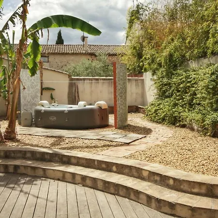 Le Jardin Suspendu Avec Piscine Et Jacuzzi Pour 15 Personnes Vailhauquès