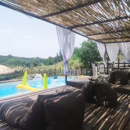Le Jardin Suspendu Avec Piscine Et Jacuzzi Pour 15 Personnes בית נופש Vailhauques
