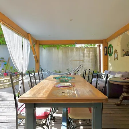 Le Jardin Suspendu Avec Piscine Et Jacuzzi Pour 15 Personnes Feriehus