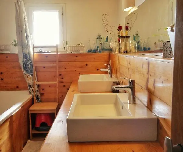 Casa de Férias Le Jardin Suspendu Avec Piscine Et Jacuzzi Pour 15 Personnes