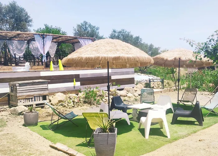 Le Jardin Suspendu Avec Piscine Et Jacuzzi Pour 15 Personnes *