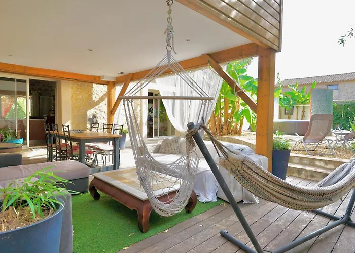 Casa de Férias Le Jardin Suspendu Avec Piscine Et Jacuzzi Pour 15 Personnes