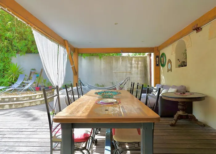 Le Jardin Suspendu Avec Piscine Et Jacuzzi Pour 15 Personnes Casa de Férias
