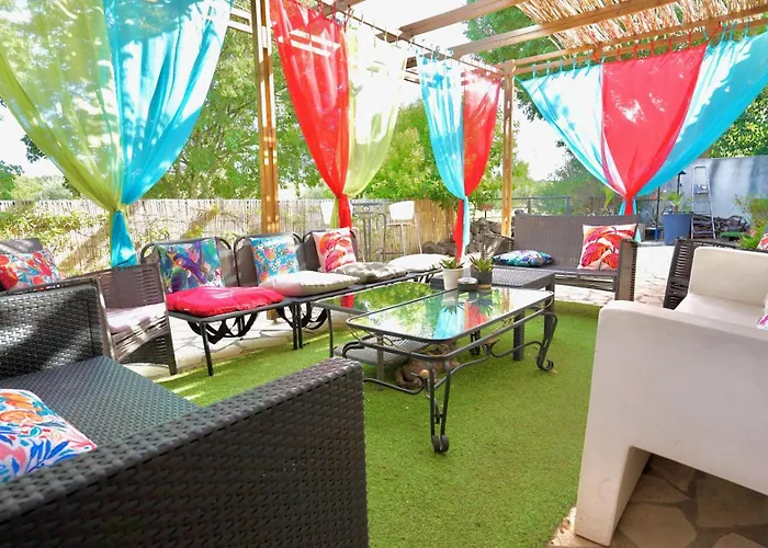 Casa de Férias Le Jardin Suspendu Avec Piscine Et Jacuzzi Pour 15 Personnes *
