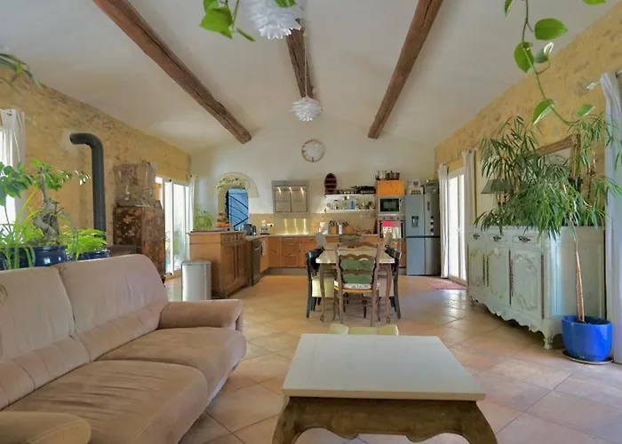 Casa de Férias Le Jardin Suspendu Avec Piscine Et Jacuzzi Pour 15 Personnes Vailhauques